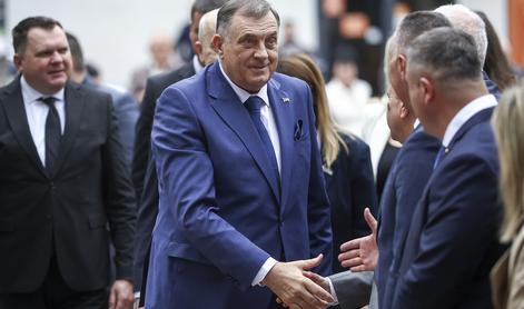 Dodik lahko mirno spi, Tanja Fajon mu ne bo omejevala potovanj