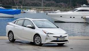 Toyota prius – nov začetek za najbolj priljubljenega hibrida tudi v Sloveniji