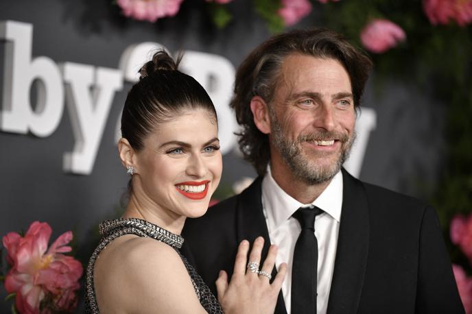 Alexandra Daddario, Andrew Form | Igralka Alexandra Daddario in filmski producent Andrew Form, ki je od nje starejši 18 let, sta se poročila junija 2022 v New Orleansu. | Foto Profimedia