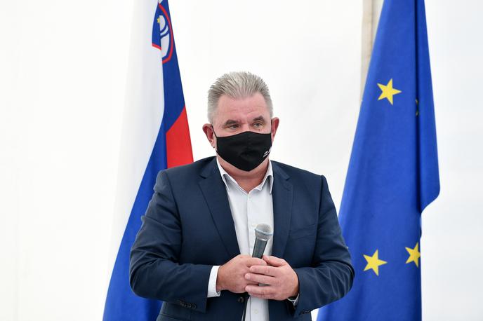 Andrej Vizjak | Minister Andrej Vizjak je obljubil številne investicije, tudi na področju poplavne varnosti. | Foto STA