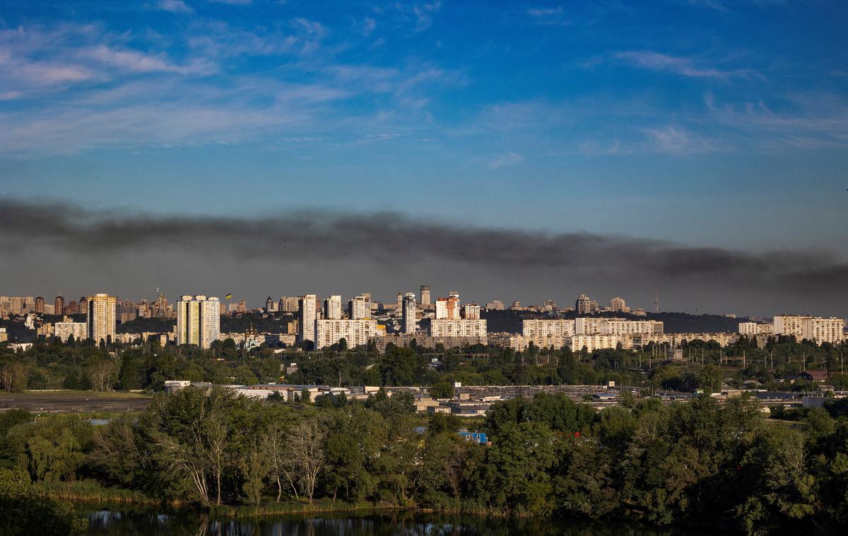 Dim nad Kijevom | V Kijevu so se oglasile sirene za zračni napad, oblasti prebivalce pozivajo, naj ne zapuščajo zaklonišč. | Foto Reuters