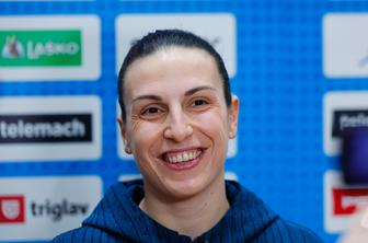 Teja Oblak na vrhu ženske evrolige, dvojni dvojček Hane Ivanuše