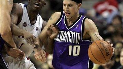 Mike Bibby nič več soigralec Bena Udriha