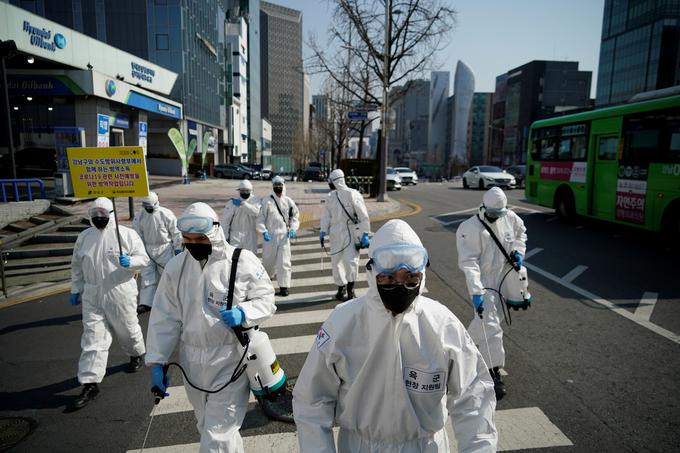 Na začetku maja se je število okužb spet začelo povečevati.  | Foto: Reuters