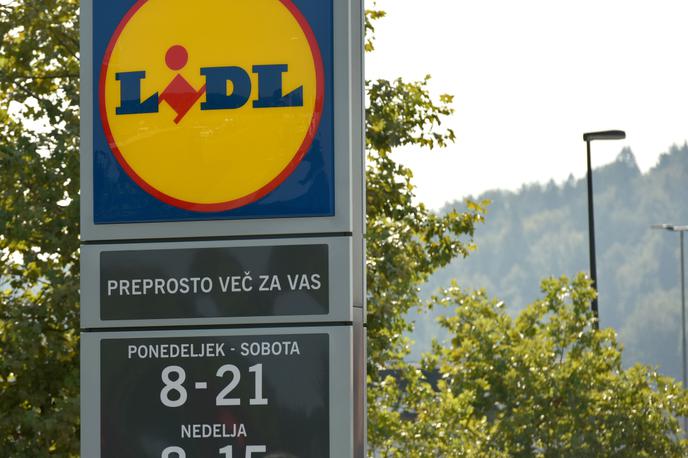 Lidl, Lidl Slovenija | Lidl ima po vsej Sloveniji danes 55 poslovalnic, v nobeni pa ne moremo unovčiti darilnega bona za 500 evrov, ki ga Slovencem obljubljajo internetni prevaranti. | Foto STA
