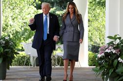 Trump v spremstvu Melanie odločno: Danes bomo to naredili nezakonito