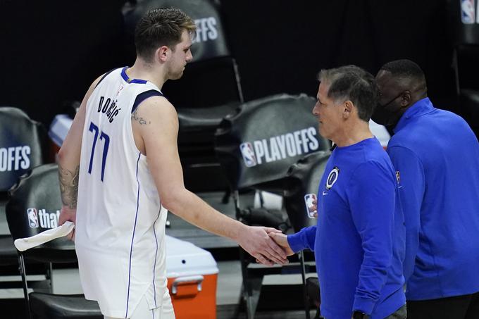 Lastnik Dallas Mavericks Mark Cuban ni razmišljal o menjavi Kristapsa Porzingisa. | Foto: Guliverimage/Vladimir Fedorenko