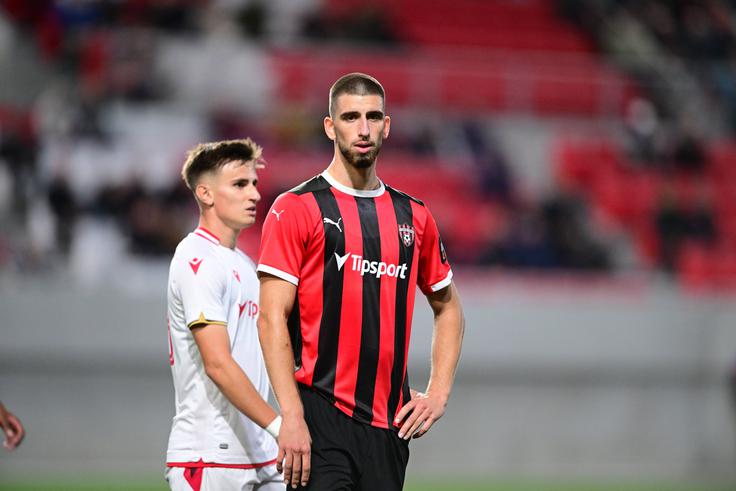 Adrian Zeljković je pomagal Spartaku do pokalne lovorike na Slovaškem. Pri klubu iz Trnave med vratnicama stoji slovenski čuvaj mreže Žiga Frelih. | Foto: Guliverimage