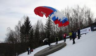 Megla onemogočila tekmovanje paraskiju