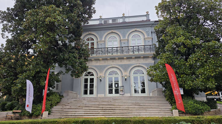 Vila Angiolina, danes osrednje prizorišče Hrvaškega muzeja turizma, je bila zgrajena leta 1844 na kraju, kjer je nekoč stala skromna hišica. Sprožila je val dogodkov, ki so Opatijo sprva pod avstrijsko taktirko zaznamovali kot klimatsko zdravilišče in zibelko turizma na območju današnje Hrvaške. | Foto: Srdjan Cvjetović