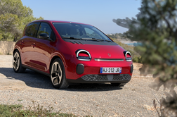 Od fička do električnega malčka: koliko nas bo v prihodnje  stal "ljudski" avto?