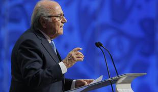 Blatter v bolnišnici, a ne razmišlja o odstopu