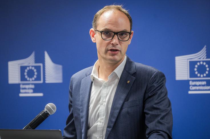 Logar: "Treba je vlagati v sektorje in panoge, kjer je dohitevanje najbolj razvitih in doseganje dodane vrednosti najbolj smiselno." | Foto: Marko Pleterski, XOD Agency