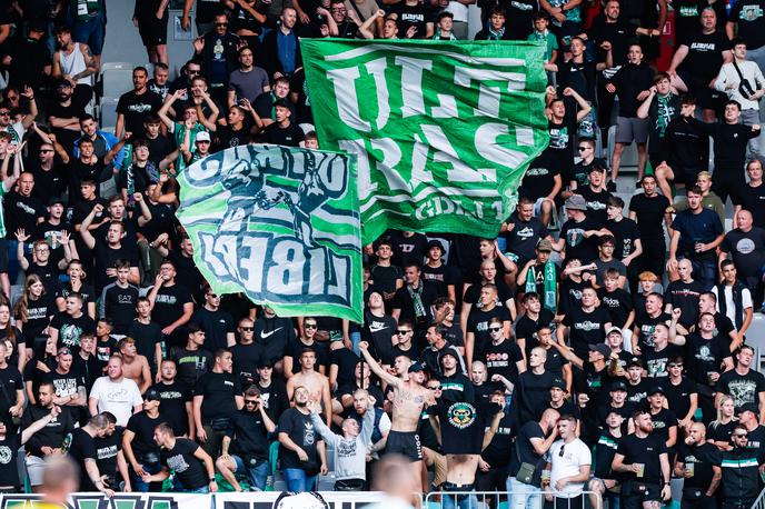 NK Olimpija : Kairat Almaty Green Dragons | Navijači Olimpije prejšnji teden niso dočakali zmage nad Kairatom. Jo bodo danes? | Foto Aleš Fevžer