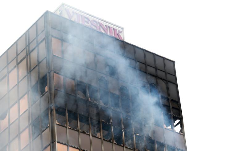 požar, Zagreb, Vjesnik, gasilci, ogenj, nebotičnik, stolpnica | Foto: Hina/STA