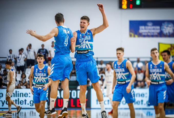 Maj Dušanić je bil pomemben član slovenske košarkarske reprezentance, ki je leta 2019 na Eurobasketu do 18 let osvojila bronasto odličje.  | Foto: Vid Ponikvar
