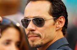 Marc Anthony v zvezi z 22-letnico?