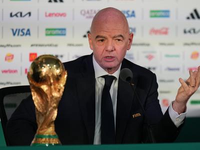 Fifa namerava prodati delež komercialnih pravic za SP, Uefa ostro proti