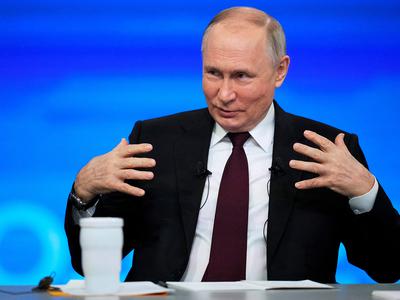 Je Putina morda strah, da ga lahko kdo premaga?