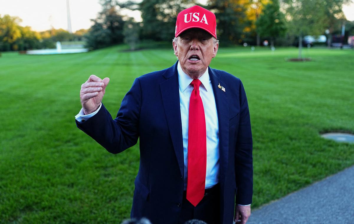 Donald Trump | "Zdaj moramo prisiliti še Kitajsko, da sprejme takšno odločitev," je povedal Trump. | Foto Reuters