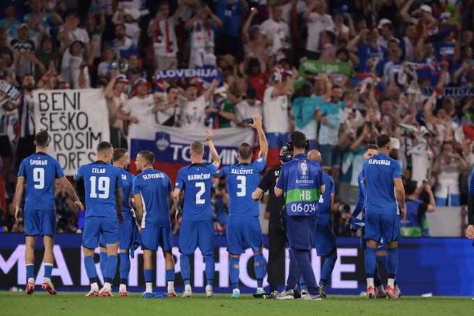 Slovenija je spravila na noge vso državo. To je največji nogometni uspeh v zgodovini državne samostojnosti.  | Foto: Guliverimage