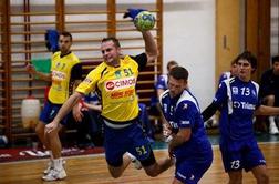 Hribar sedem golov za Düsseldorf