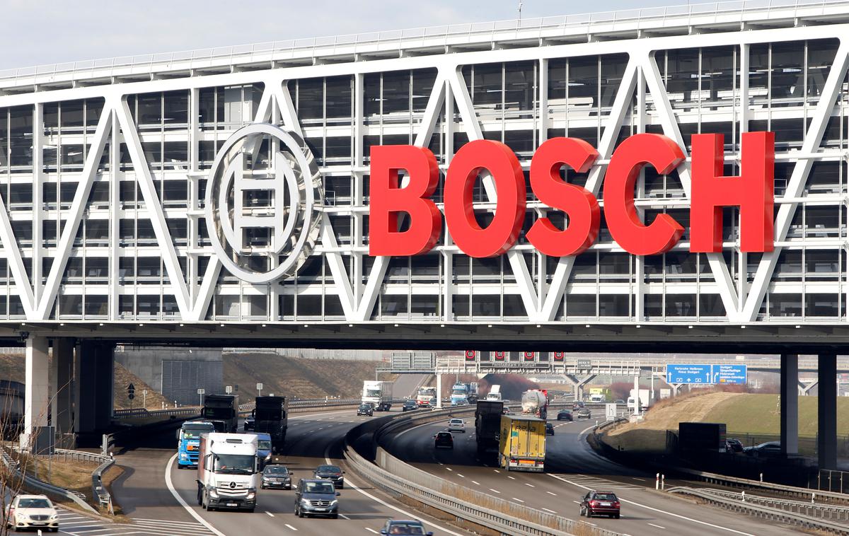 Bosch | Bosch se je sprva nameraval lotiti razvoja akumulatorjev za električna vozila, a je načrte lani opustil. Po ocenah analitikov je vzrok za to v močni konkurenci na tem področju, medtem ko bo imel pri razvoju komponent vodikovih celic precej več prostora. | Foto Reuters