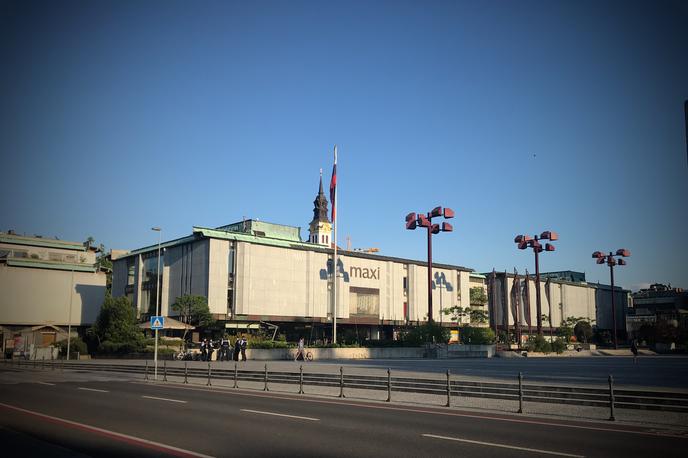 Trg republike brez ograj protesti | Ideja o postavitvi spomenika osamosvojitve je namreč v zadnjih dneh znova pritegnila pozornost javnosti. | Foto Ana Kovač