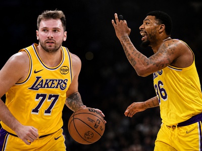 Marcus Smart podpisal s Houston Rockets, zapušča LA Lakers Luke Dončića