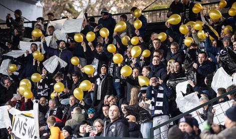 V živo: Olimpija pri Muri, Black Gringos po ognjemetu protestno zapustili stadion!