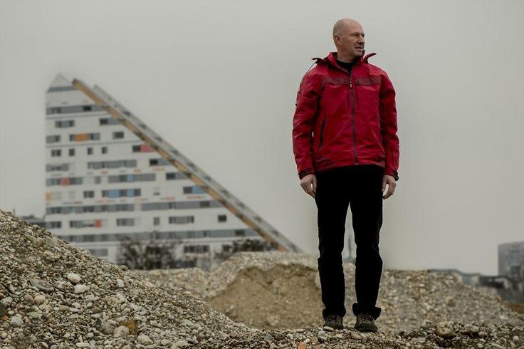 "Če kdo reče, da so naši rezultati, tako pri moških kot ženskah, naključni, to ni res. Pri nas je res dober sistem," je Matjaž Debelak ponosen na sodelovanje celotne skakalne družine. | Foto: Klemen Korenjak