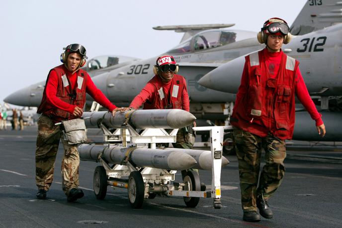 zračna obramba. Amraam rakete | "Militarizirana Rusija predstavlja trajno grožnjo evropski varnosti v bližnji prihodnosti," še piše v dokumentu, o katerem je prvi sicer poročal Bloomberg.  | Foto Reuters