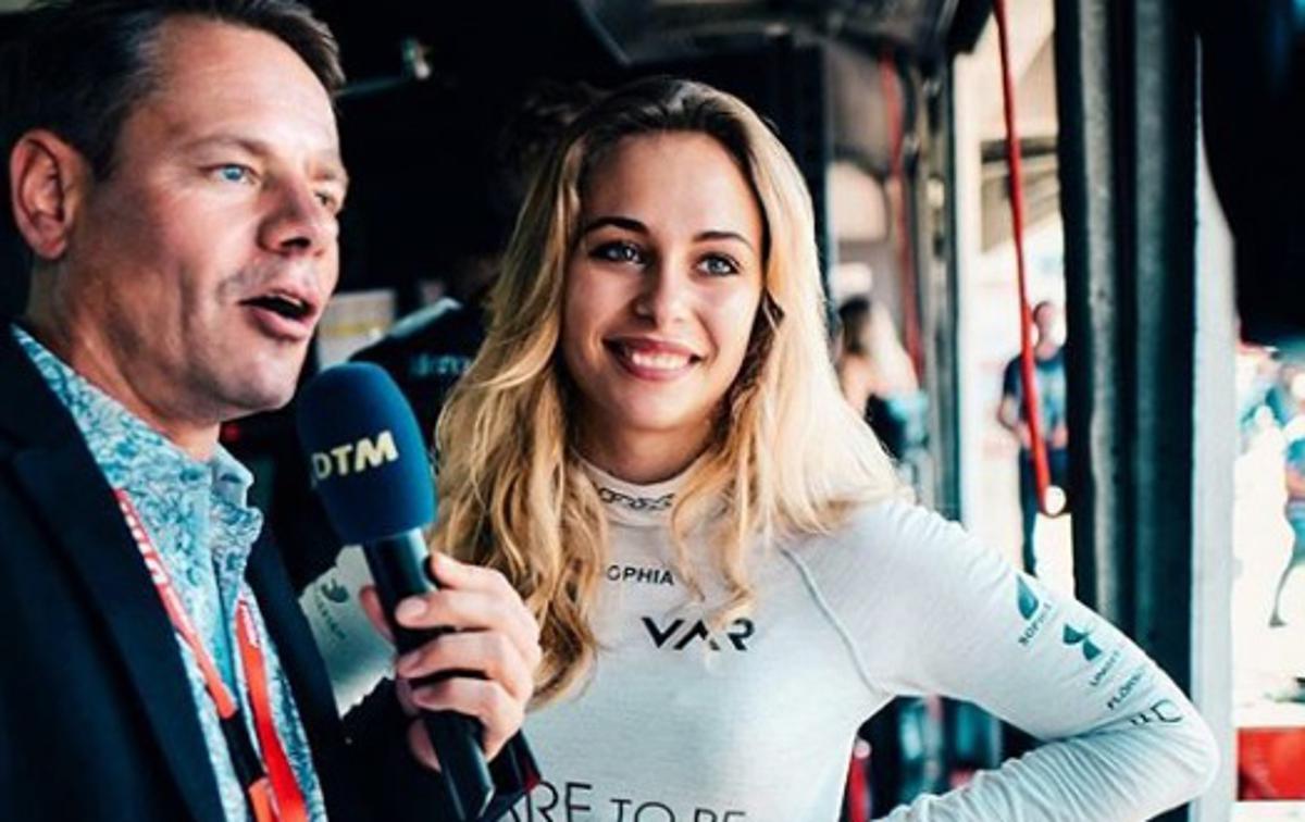 Sophia Flörsch | Sophia Flörsch vozi za nizozemsko ekipo Van Amersfoort Racing. "Vsi ste videli, kaj se je zgodilo. Samo bogu se lahko zahvalimo, da jo je Sophia odnesla le z lažjimi poškodbami," so zapisali pri njeni ekipi. | Foto Instagram