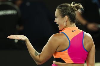 Sabalenka ekspresno v finale Melbourna, a brez rokovanja s Svitolino