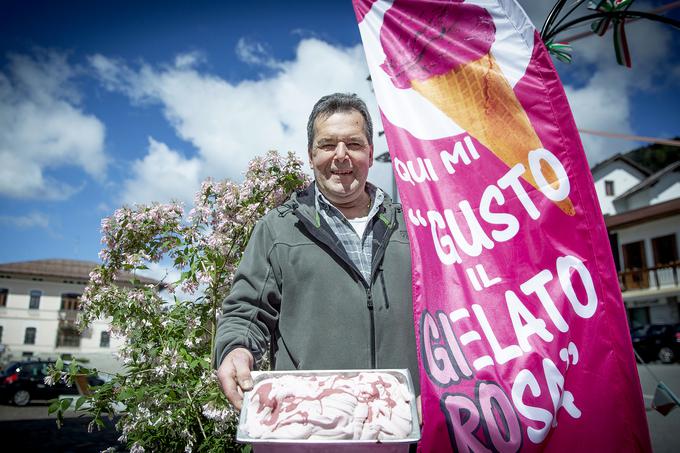 Gostinec Gianni Macoratti je v čast Gira pripravili rožnat sladoled. | Foto: Ana Kovač