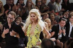 Paris Hilton blestela na ukrajinskih modnih brveh