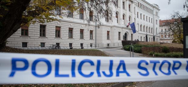 Streljanje v Slovenski Bistrici. Dva mrtva.