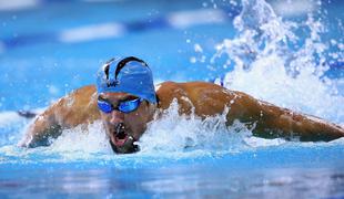 Phelpsu v Austinu zmaga na 100 delfin