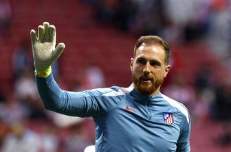 Oblak vse bližje priznanju, poraz prvakov