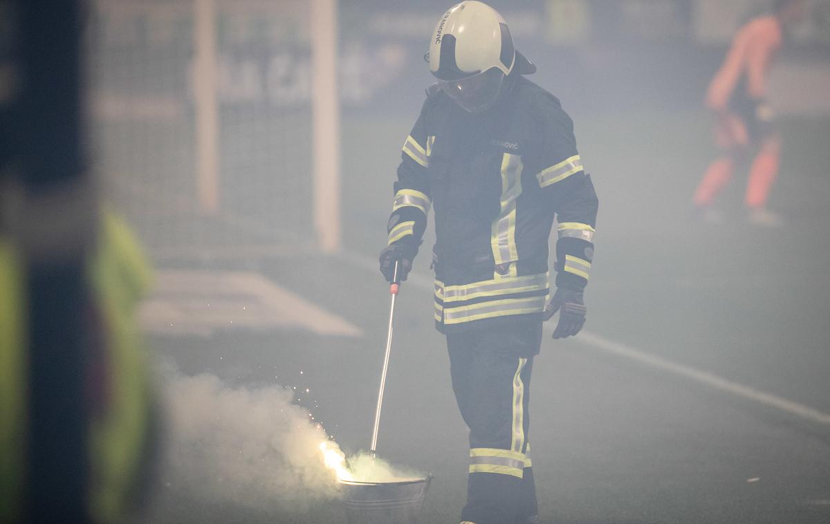 NK Maribor : NK Olimpija | Razgrajanje navijačev Olimpije na derbiju v Ljudskem vrtu bo Ljubljančane drago stalo. | Foto Blaž Weindorfer/Sportida