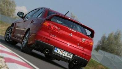 Mitsubishi lancer sportback in evolution X