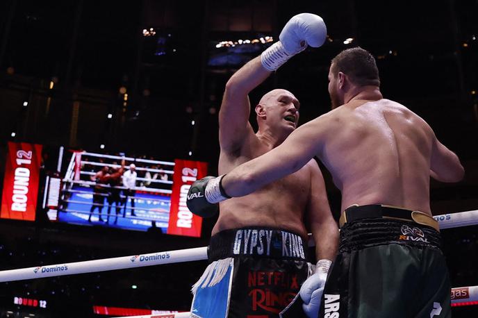 Arslanbek Makhmudov : Tyson Fury | Tyson Fury se je po 15-mesečni odsotnosti v soboto v Londonu vrnil v ring. | Foto Reuters