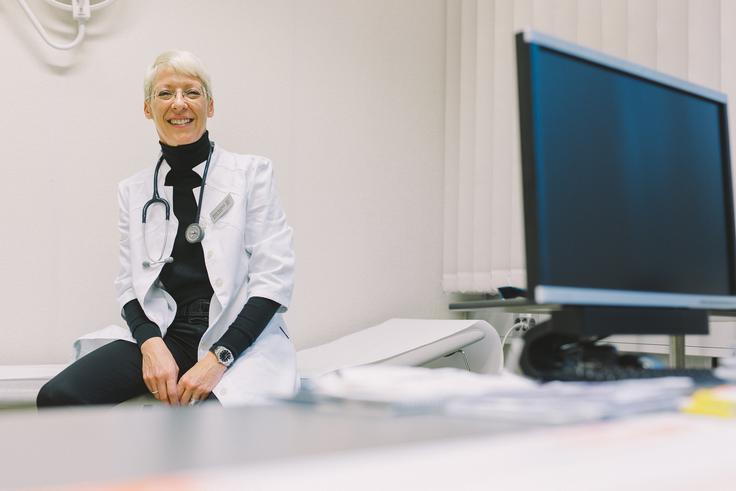 Barbara Peče Breznik, dr. med., dr.  dent. med., specialist medicine dela, prometa in športa | Foto: 