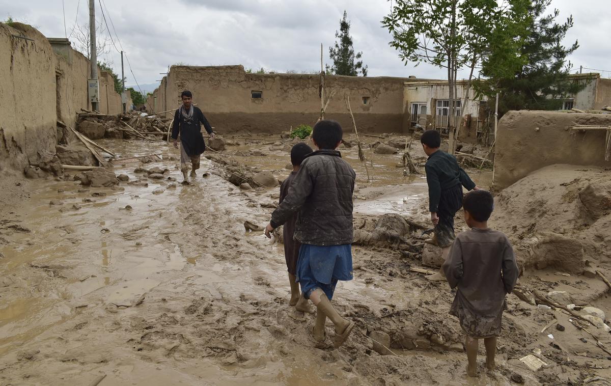 Afganistan, poplave | Samo v Severnem Baglanu je po navedbah predstavnikov ZN v poplavah umrlo najmanj 311 ljudi, uničenih je več kot 2.000 hiš, poškodovanih pa več kot 2.800. | Foto Guliverimage