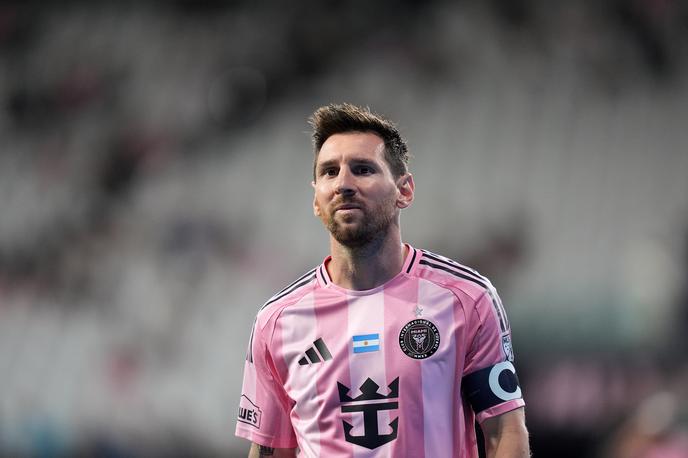 Lionel Messi | Lionel Messi je bil prisiljen zapustiti igrišče. | Foto Guliverimage