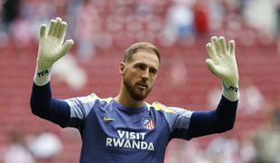 Jan Oblak do točke in priznanja v Vigu, polom Barcelone v Sevilli