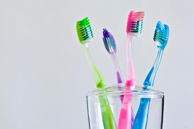 zobna ščetka zobozdravnik higiena ust | Foto: Thinkstock