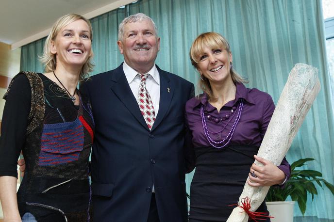 Jure Kastelic, Brigita Bukovec, Alenka Bikar | Jure Kastelic v družbi svojih dolgoletnih uspešnih varovank Brigite Bukovec in Alenke Bikar. | Foto Stanko Gruden, STA