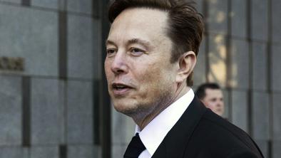 Nad Elona Muska se zgrinjajo nove obtožbe
