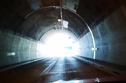 Slovenski tunelski hitrostni dirkači in 100 prekrškov